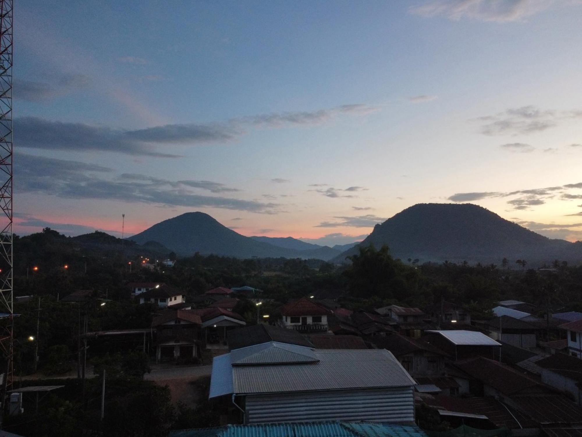Positive Energy Homestay And Guide In Chiangkhan Chiang Khan Eksteriør bilde